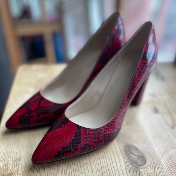 Marc Fisher Red Snakeskin Viviene Block Heel Pumps - Picture 11 of 16
